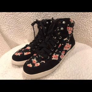 FOREVER 21 Rose Black Shoes